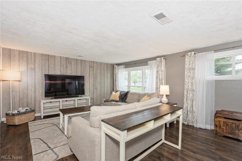 1924 Westwood Drive Twinsburg OH 44087
