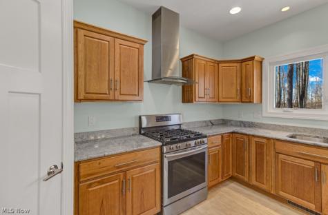 15 Ontario Trail Malvern OH 44644