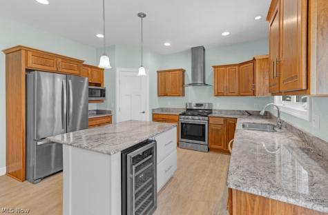 15 Ontario Trail Malvern OH 44644