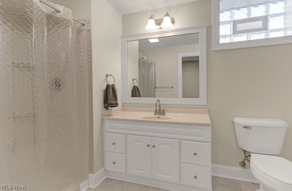 15 Ontario Trail Malvern OH 44644