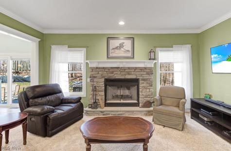 15 Ontario Trail Malvern OH 44644