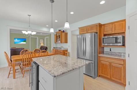 15 Ontario Trail Malvern OH 44644