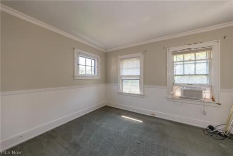 2955 Essex Road Cleveland Heights OH 44118