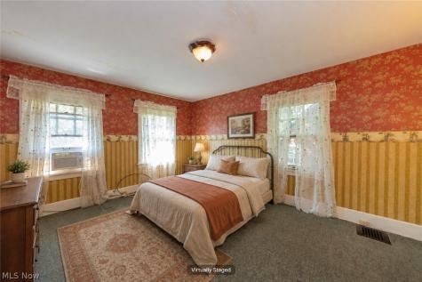 2955 Essex Road Cleveland Heights OH 44118