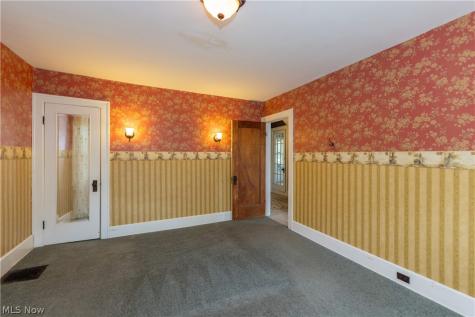 2955 Essex Road Cleveland Heights OH 44118