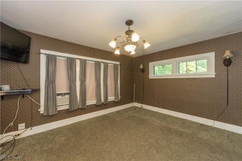 2955 Essex Road Cleveland Heights OH 44118