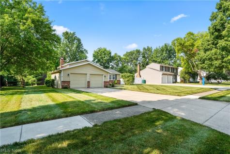 2668 Serra Vista Drive Stow OH 44224
