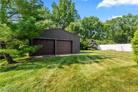 2668 Serra Vista Drive Stow OH 44224