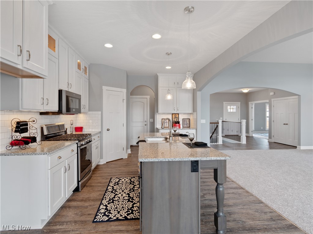 2490 Ledgestone Drive NW Uniontown OH 44685