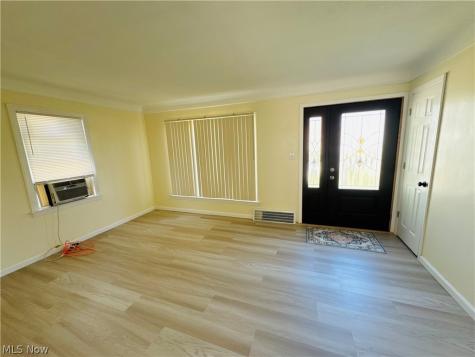 14516 Tabor Avenue Maple Heights OH 44137