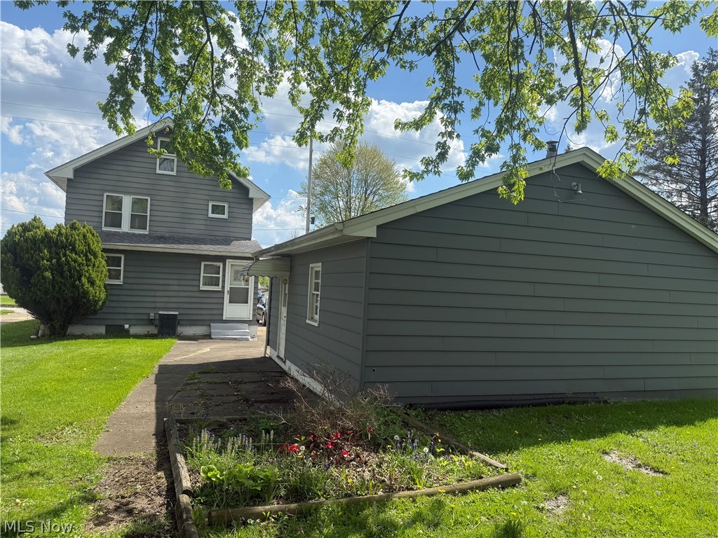 460 Whipple Avenue Campbell OH 44405