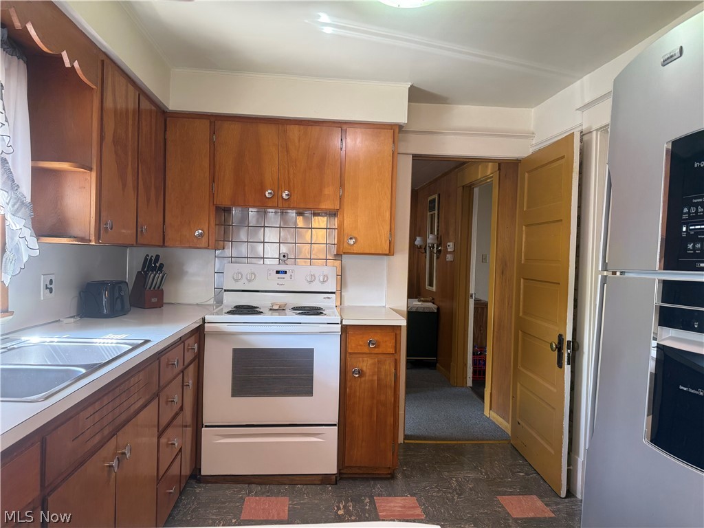 460 Whipple Avenue Campbell OH 44405