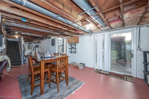 1484 Elm Grove Avenue Akron OH 44312