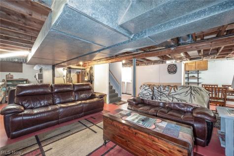 1484 Elm Grove Avenue Akron OH 44312