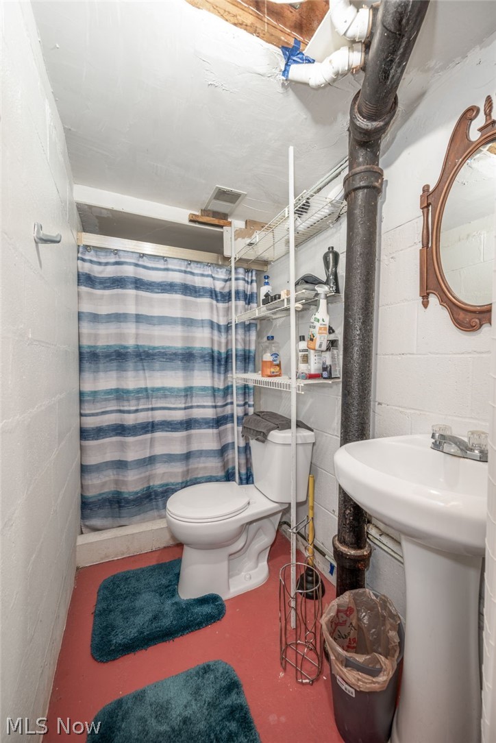 1484 Elm Grove Avenue Akron OH 44312