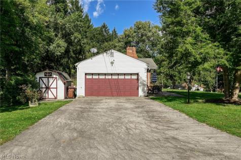 1484 Elm Grove Avenue Akron OH 44312