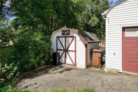 1484 Elm Grove Avenue Akron OH 44312