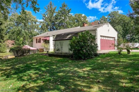 1484 Elm Grove Avenue Akron OH 44312