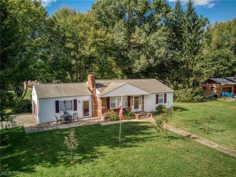 1484 Elm Grove Avenue Akron OH 44312