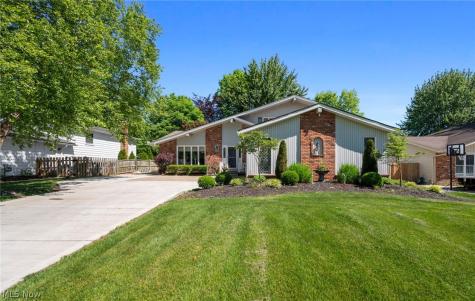 201 Melbourne Drive Brunswick OH 44212