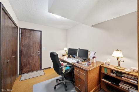 201 Melbourne Drive Brunswick OH 44212