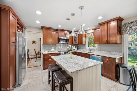 201 Melbourne Drive Brunswick OH 44212