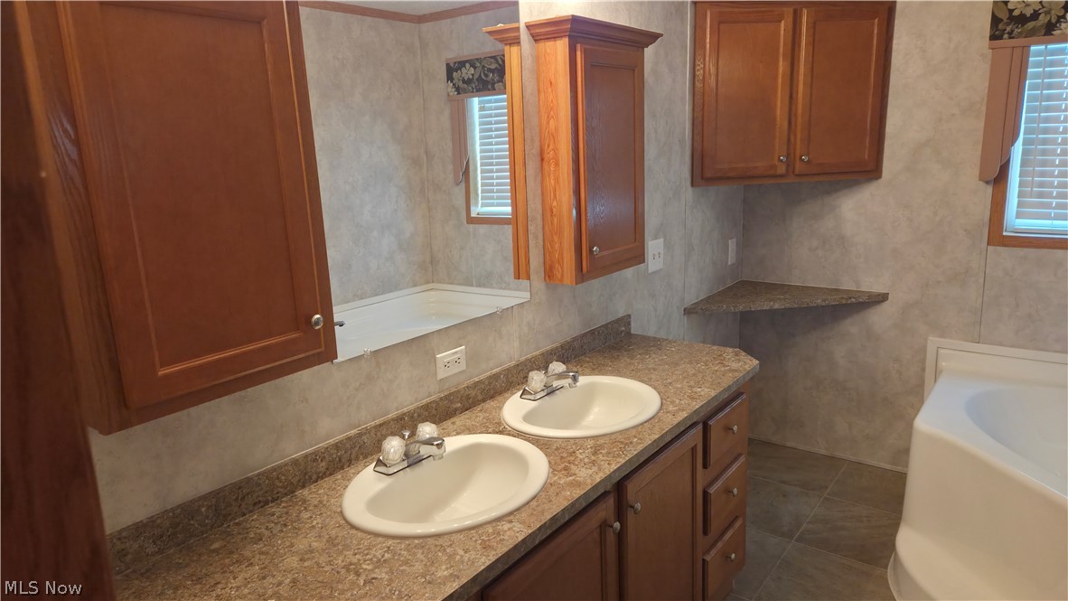 4830 Snowdrift Lane Zanesville OH 43701