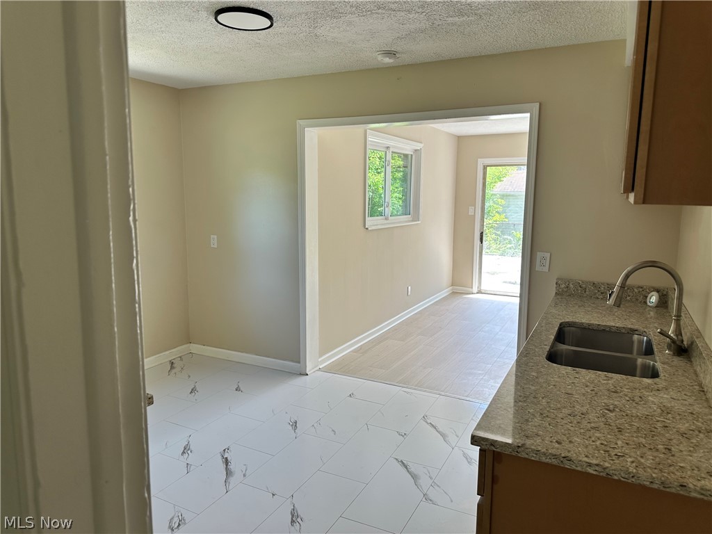 4425 E 142nd Street Cleveland OH 44128
