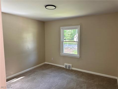 4425 E 142nd Street Cleveland OH 44128