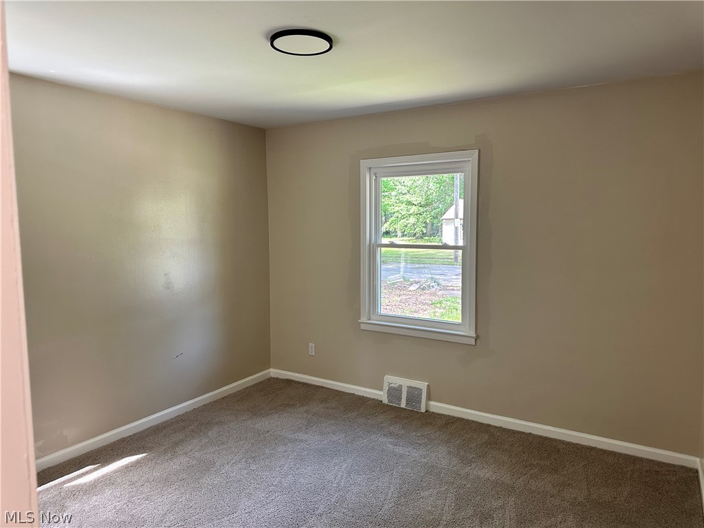 4425 E 142nd Street Cleveland OH 44128