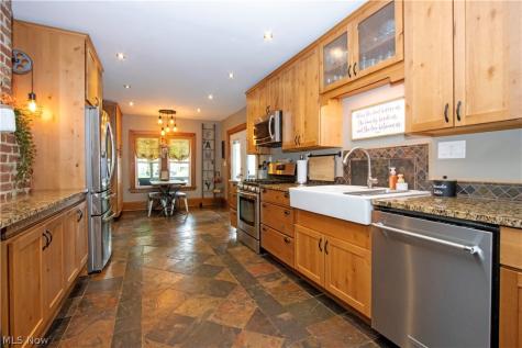 4035 Brookside Court Norton OH 44203