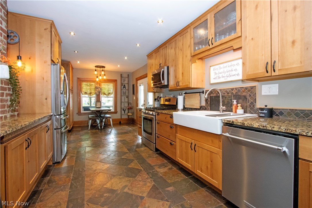 4035 Brookside Court Norton OH 44203