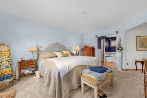 14122 Ashley Lane North Royalton OH 44133