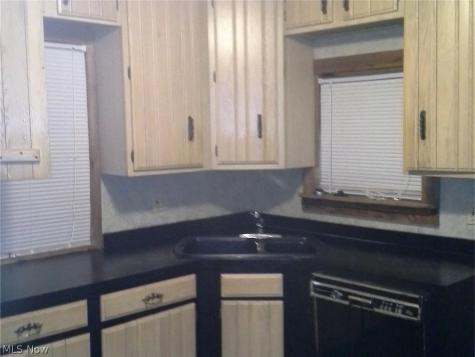 5900 Lawn Avenue Cleveland OH 44102