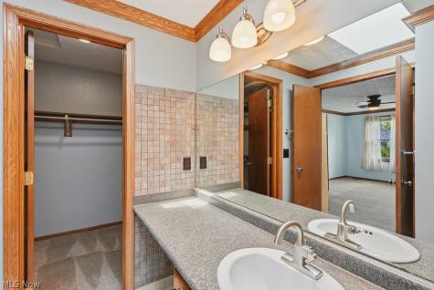 5321 Young Road Stow OH 44224