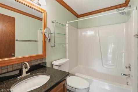 5321 Young Road Stow OH 44224