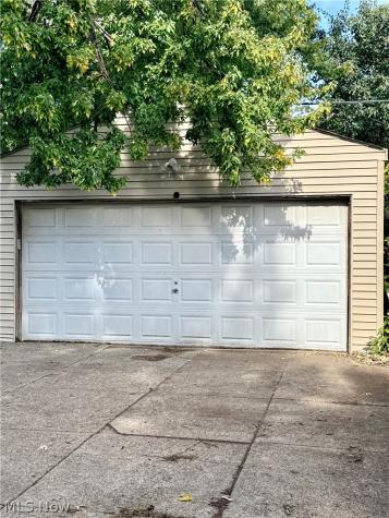 3854 Brookside Boulevard Cleveland OH 44111