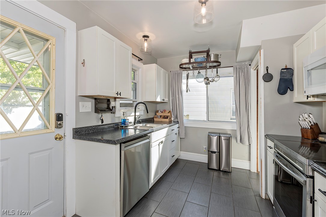 3854 Brookside Boulevard Cleveland OH 44111