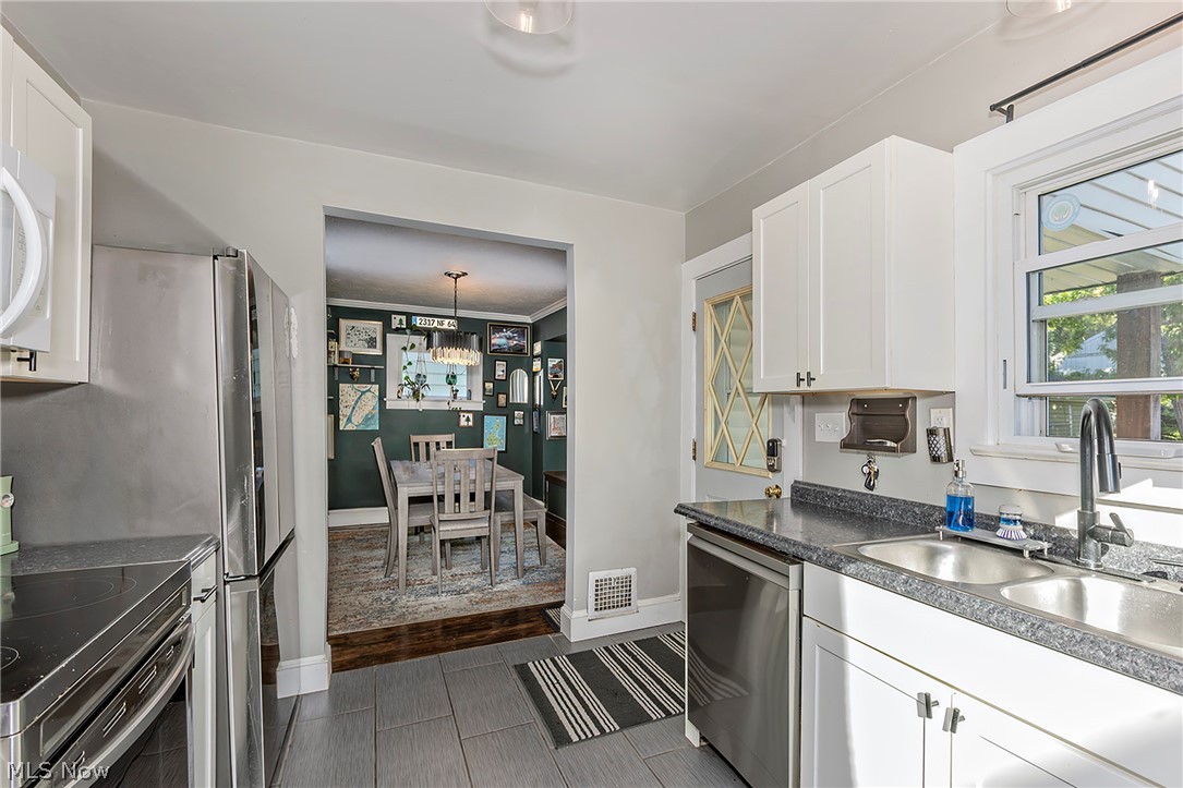 3854 Brookside Boulevard Cleveland OH 44111