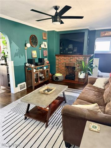 3854 Brookside Boulevard Cleveland OH 44111