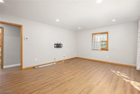 2875 Pikes Avenue Akron OH 44314