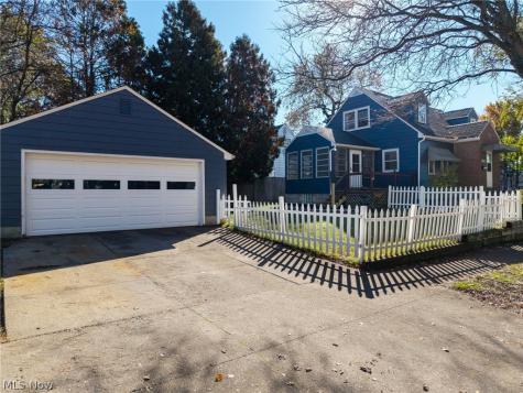 2875 Pikes Avenue Akron OH 44314