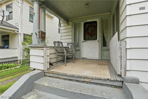 1221 Florencedale Avenue Youngstown OH 44505