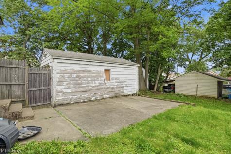 1221 Florencedale Avenue Youngstown OH 44505