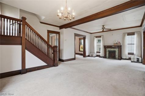 1221 Florencedale Avenue Youngstown OH 44505