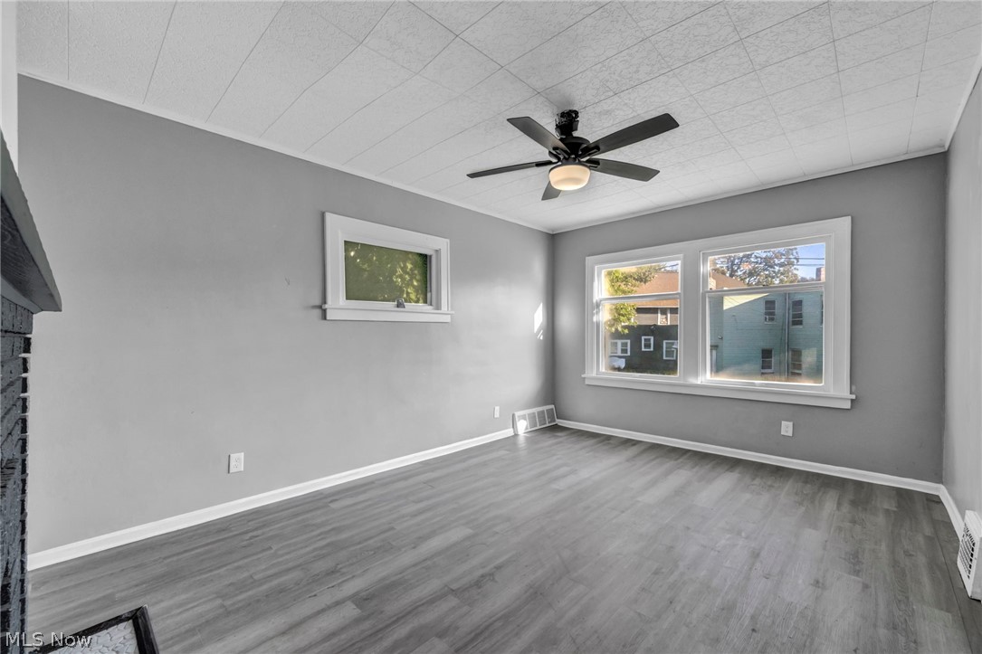 2407 Mira Court Cleveland OH 44109