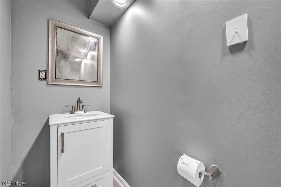 2407 Mira Court Cleveland OH 44109