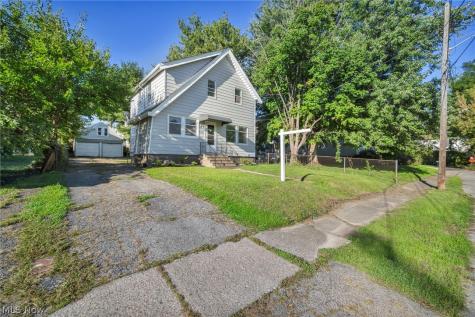 2407 Mira Court Cleveland OH 44109