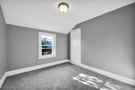 2407 Mira Court Cleveland OH 44109