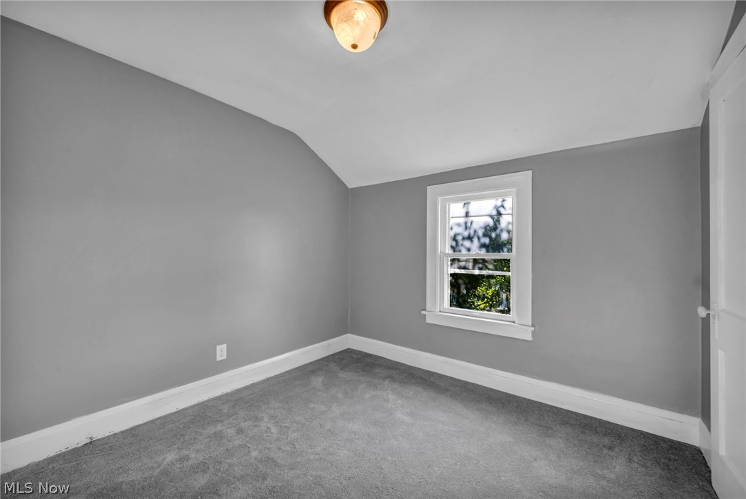 2407 Mira Court Cleveland OH 44109